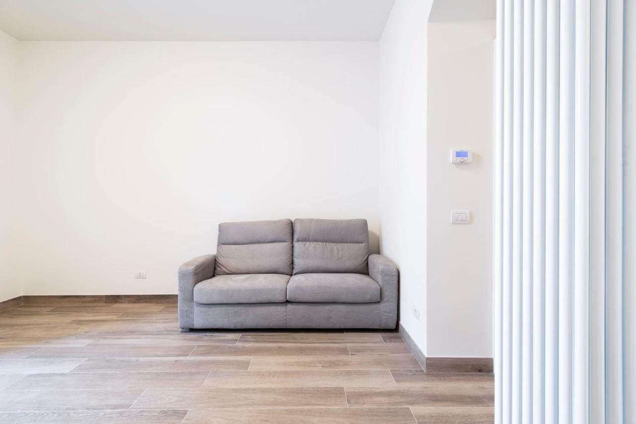 Menabrea Flat